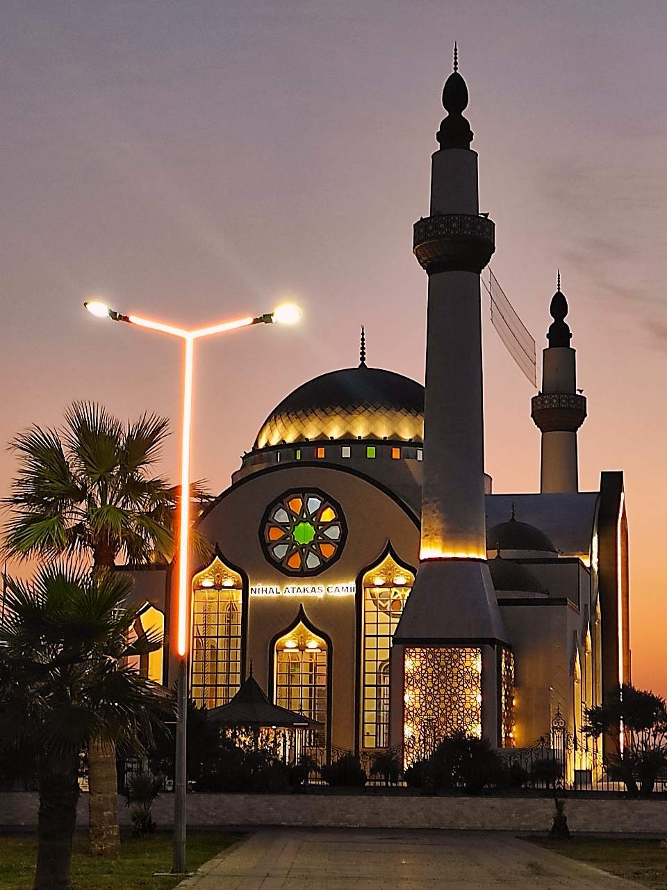 Nihat Atakaş Camii, Ramazan hazırlıklarını tamamladı… Huşu içinde müminleri bekliyor...