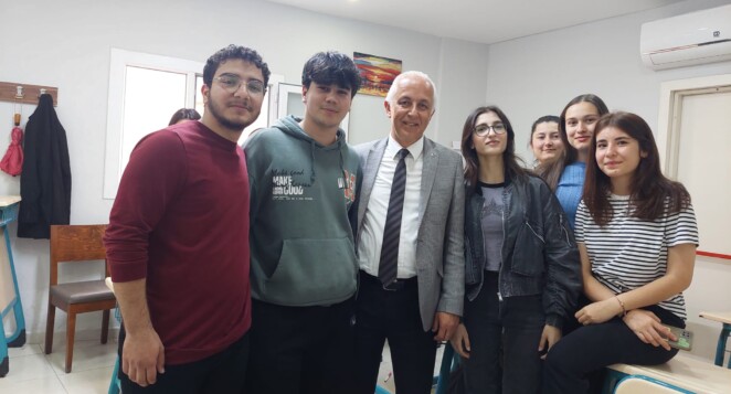 Esnaf ziyareti gençlerin daveti  ile taçlandı…  Mehmet Duduoğlu gençlerin davetini geri çevirmedi!