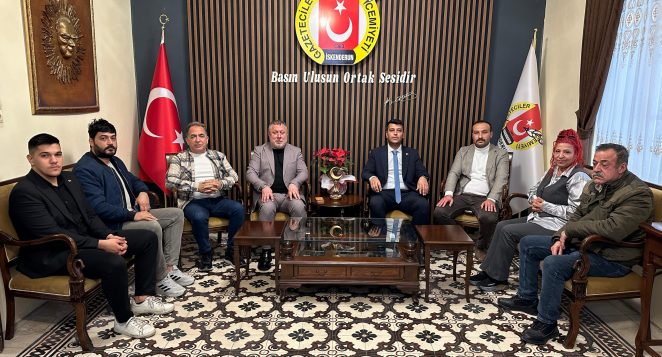 İSKENDERUN ÜLKÜ OCAKLARI’NDAN GAZETECİLER CEMİYETİ’NE ZİYARET: “GENÇLERİN GELECEĞİNDE HERKESE SORUMLULUK DÜŞÜYOR”