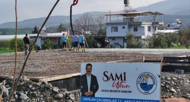 ÜÇGÜLLÜK ÇOK AMAÇLI SALON YÜKSELİYOR