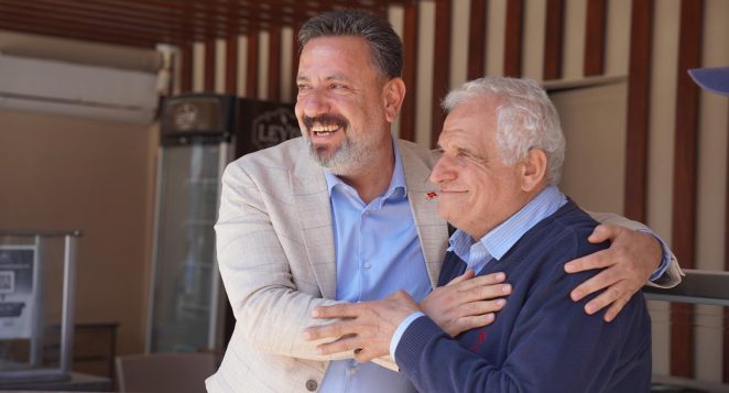 Başkan Üstün Sahada!  “Geçici Zorluk, Kalıcı Çözüm: Arsuz Sağlıklı Bir Kent İçin Altyapıyla Yeniden Doğuyor”