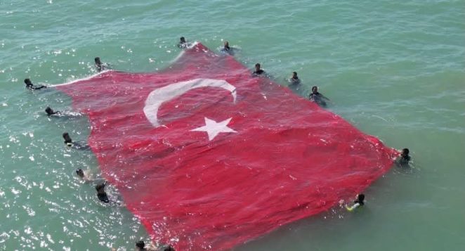 19 Mayıs’da Denizde Türk Bayrağı