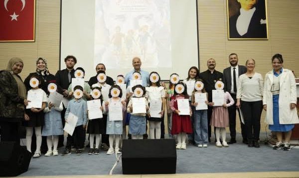 İSTE’DE 23 NİSAN’A ANLAMLI FİNAL: SEVGİ EVLERİ ÇOCUK KOROSU SAHNE ALDI