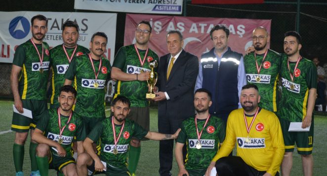 Atakaş Şirketler Grubu çalışanları futbol sahasında ter döktü!