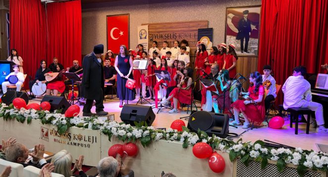 İskenderun’da ‘Sıra Bizde !’ Diyen Çocuk ve Gençlik Korosu Gururlandırdı