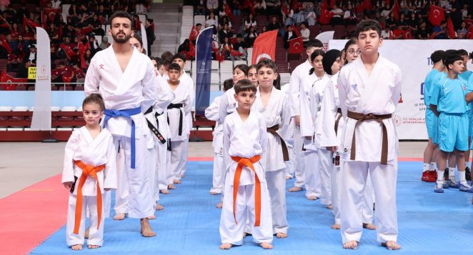 19 MAYIS ATATÜRK’Ü ANMA GENÇLİK VE SPOR BAYRAMI HATAY’DA COŞKUYLA KUTLANDI