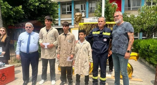 İSKENDERUN MTAL’DE MEZUNİYET VE PİLAV GÜNÜ COŞKUSU