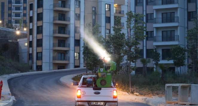 HBB’DEN 15 İLÇEDE KESİNTİSİZ İLAÇLAMA