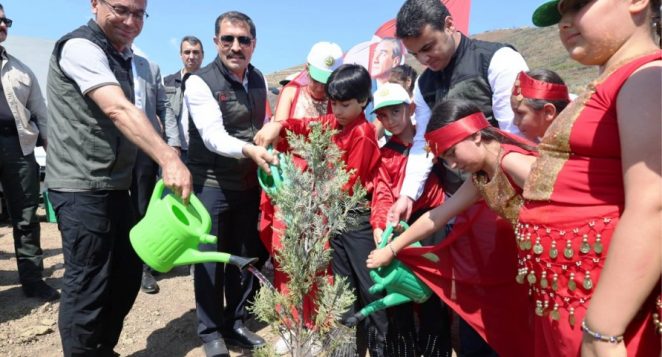 HATAY’DA FİDANLAR TOPRAKLA BULUŞTU