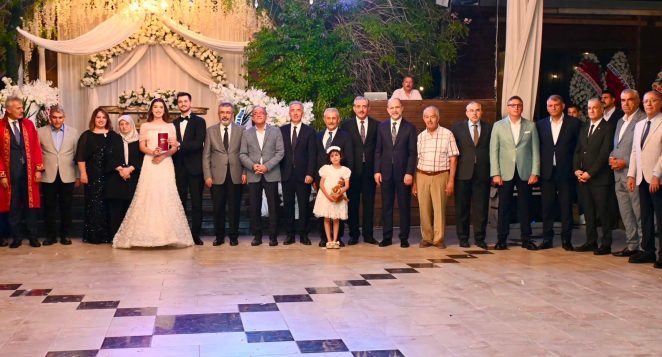 İrem ile Yusuf’un görkemli düğünü Hatay’ın seçkin isimlerini buluşturdu