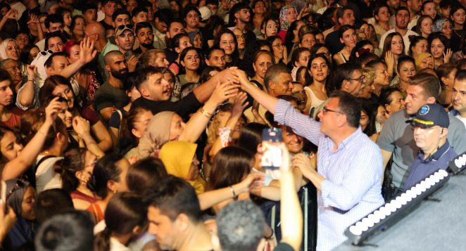 Depremin Gölgesinde Umut Şarkıları ve Yeniden Doğan Sahiller: İskenderun’da Toplumsal İyileşme