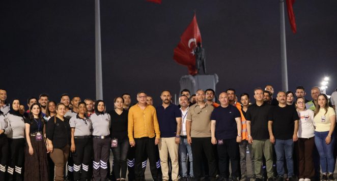 BAŞKAN DÖNMEZ EKİBİNE TEŞEKKÜR ETTİ 