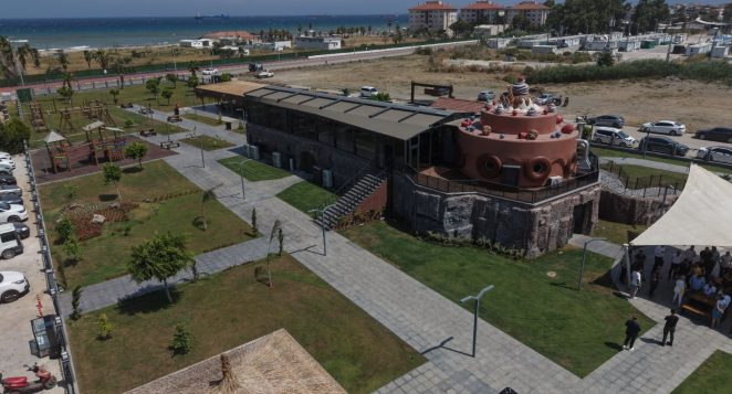 İSKENDERUN’DA YENİ NESİL SOSYAL YAŞAM ALANI: “AİLE KÖYÜ” KAPILARINI AÇIYOR