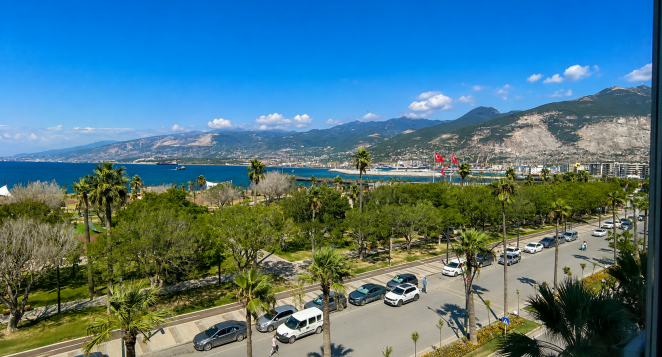 İskenderun’un Büyüleyen Manzarası: Akdeniz ve Amanoslar Tek Karede