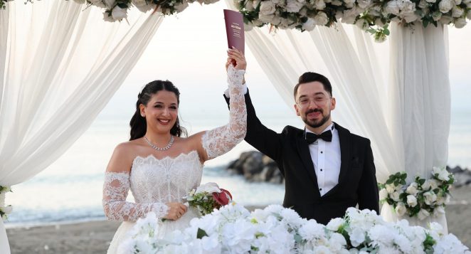 DENİZ VE EMRE ÖMÜR BOYU MUTLULUĞA “EVET” DEDİ