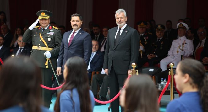 YENİDEN HAYAT BULAN ATATÜRK CADDESİ’NDE CUMHURİYET COŞKUSU
