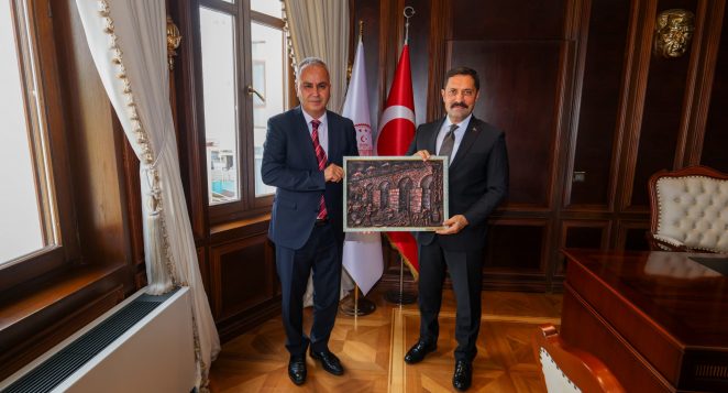 Erzin’in Hafızası Vali Masatlı’ya Sunuldu