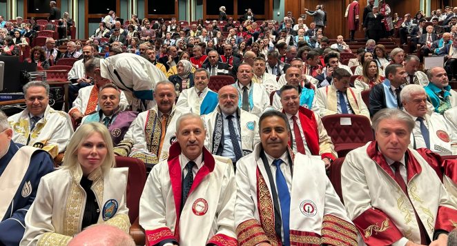 Hatay’ın İki Üniversitesi Külliye’de Temsil Edildi: Rektörler Akademik Yıl Açılışında