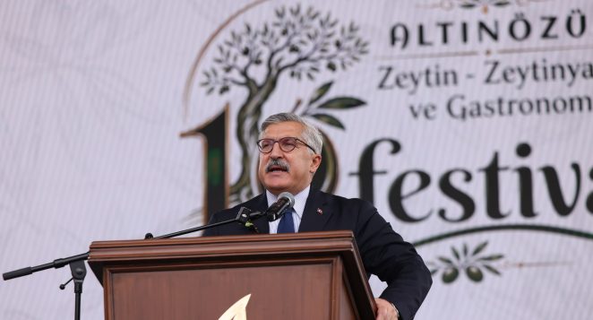 Yayman, Zeytin Festivali’nde Anayasa vurgusu yaptı