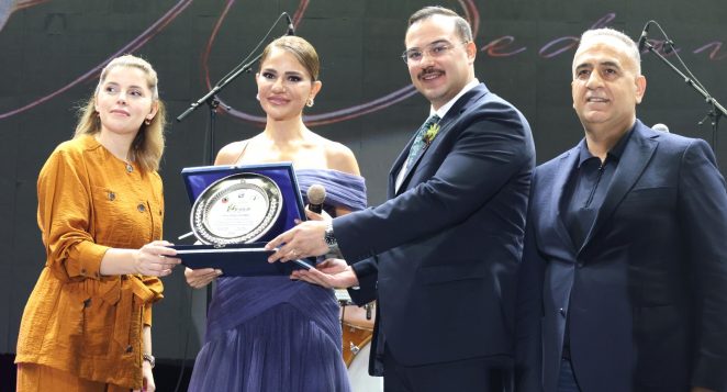 FESTİVAL’DE DERYA BEDAVACI RÜZGÂRI