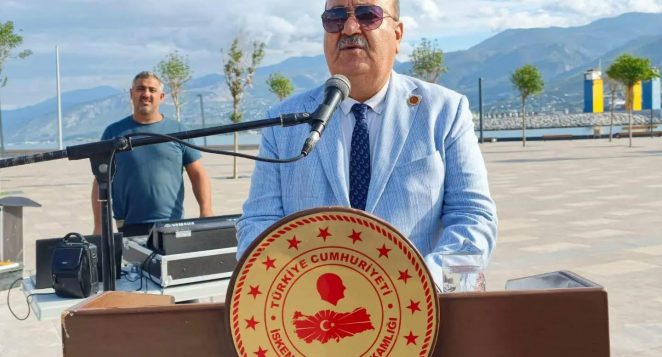 Muhtarlar Ata’nın huzurunda!