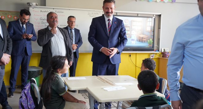 Arsuz Belediye Başkanı Üstün Derekuyu’da