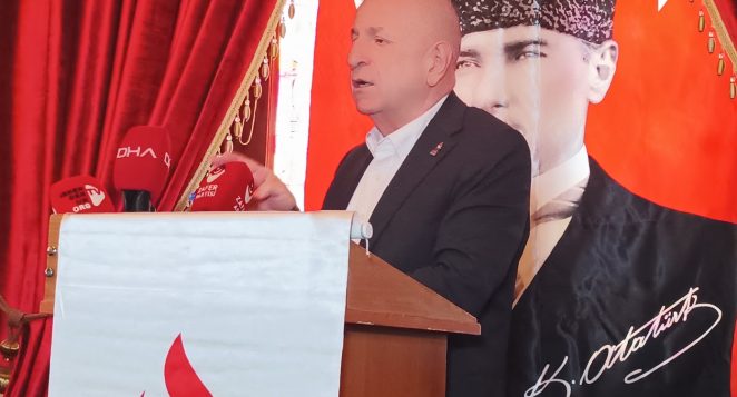 Zafer Partisi Genel Başkanı Prof. Dr. Ümit Özdağ İskenderun’da Vatandaşlarla Buluştu